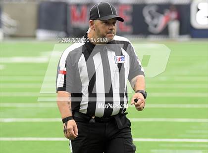 Thumbnail 3 in Fort Bend Marshall vs. Iowa Colony (UIL 5A Football Division II Semi-Regional) photogallery.