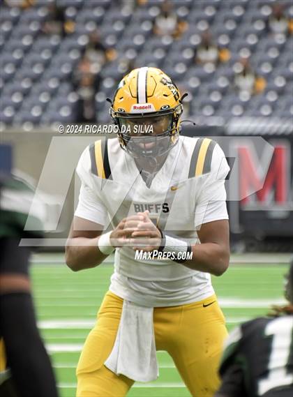 Thumbnail 3 in Fort Bend Marshall vs. Iowa Colony (UIL 5A Football Division II Semi-Regional) photogallery.