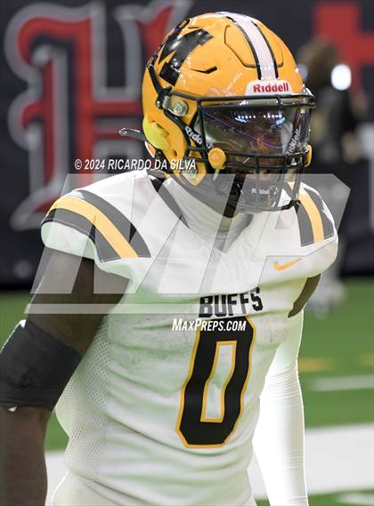 Thumbnail 2 in Fort Bend Marshall vs. Iowa Colony (UIL 5A Football Division II Semi-Regional) photogallery.