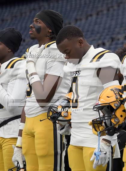 Thumbnail 1 in Fort Bend Marshall vs. Iowa Colony (UIL 5A Football Division II Semi-Regional) photogallery.