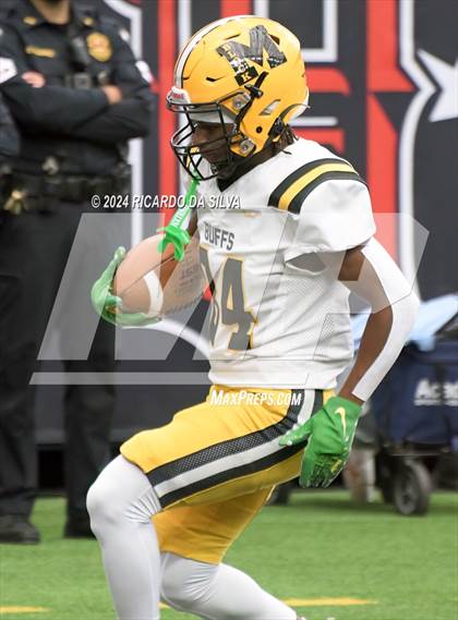 Thumbnail 1 in Fort Bend Marshall vs. Iowa Colony (UIL 5A Football Division II Semi-Regional) photogallery.