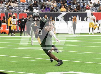 Thumbnail 2 in Fort Bend Marshall vs. Iowa Colony (UIL 5A Football Division II Semi-Regional) photogallery.