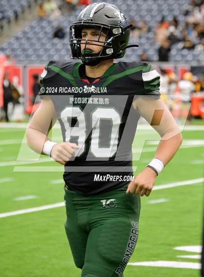 Thumbnail 3 in Fort Bend Marshall vs. Iowa Colony (UIL 5A Football Division II Semi-Regional) photogallery.