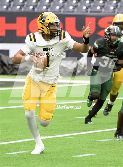 Thumbnail 2 in Fort Bend Marshall vs. Iowa Colony (UIL 5A Football Division II Semi-Regional) photogallery.