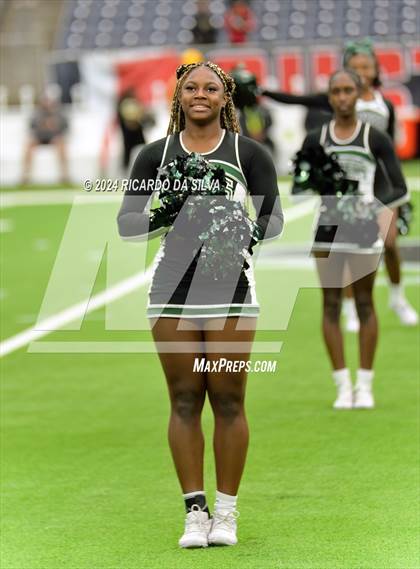 Thumbnail 2 in Fort Bend Marshall vs. Iowa Colony (UIL 5A Football Division II Semi-Regional) photogallery.