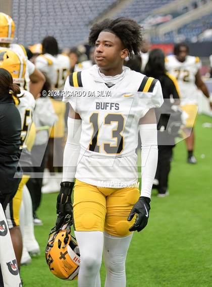 Thumbnail 1 in Fort Bend Marshall vs. Iowa Colony (UIL 5A Football Division II Semi-Regional) photogallery.
