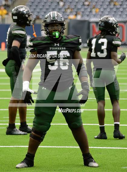 Thumbnail 3 in Fort Bend Marshall vs. Iowa Colony (UIL 5A Football Division II Semi-Regional) photogallery.