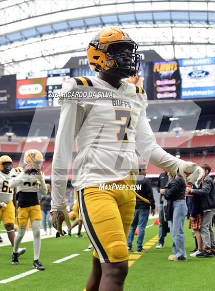 Thumbnail 3 in Fort Bend Marshall vs. Iowa Colony (UIL 5A Football Division II Semi-Regional) photogallery.