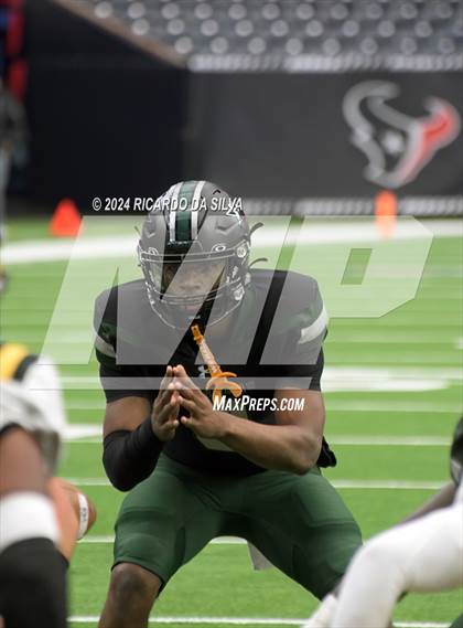 Thumbnail 2 in Fort Bend Marshall vs. Iowa Colony (UIL 5A Football Division II Semi-Regional) photogallery.
