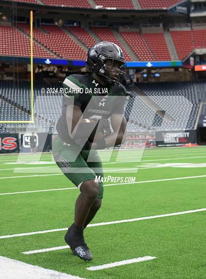 Thumbnail 2 in Fort Bend Marshall vs. Iowa Colony (UIL 5A Football Division II Semi-Regional) photogallery.