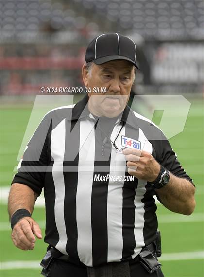 Thumbnail 2 in Fort Bend Marshall vs. Iowa Colony (UIL 5A Football Division II Semi-Regional) photogallery.