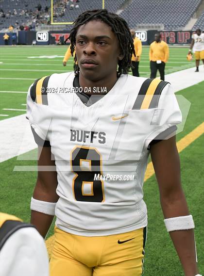 Thumbnail 3 in Fort Bend Marshall vs. Iowa Colony (UIL 5A Football Division II Semi-Regional) photogallery.