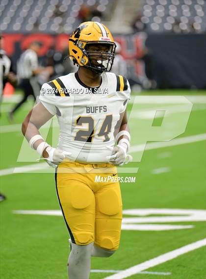 Thumbnail 1 in Fort Bend Marshall vs. Iowa Colony (UIL 5A Football Division II Semi-Regional) photogallery.