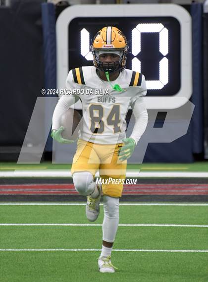 Thumbnail 3 in Fort Bend Marshall vs. Iowa Colony (UIL 5A Football Division II Semi-Regional) photogallery.