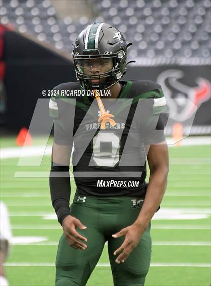 Thumbnail 1 in Fort Bend Marshall vs. Iowa Colony (UIL 5A Football Division II Semi-Regional) photogallery.