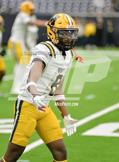Thumbnail 3 in Fort Bend Marshall vs. Iowa Colony (UIL 5A Football Division II Semi-Regional) photogallery.