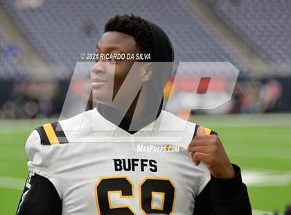 Thumbnail 1 in Fort Bend Marshall vs. Iowa Colony (UIL 5A Football Division II Semi-Regional) photogallery.