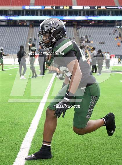 Thumbnail 3 in Fort Bend Marshall vs. Iowa Colony (UIL 5A Football Division II Semi-Regional) photogallery.