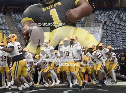 Thumbnail 3 in Fort Bend Marshall vs. Iowa Colony (UIL 5A Football Division II Semi-Regional) photogallery.
