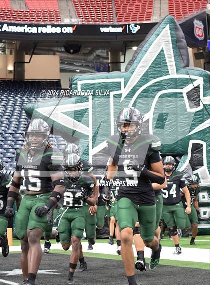 Thumbnail 3 in Fort Bend Marshall vs. Iowa Colony (UIL 5A Football Division II Semi-Regional) photogallery.