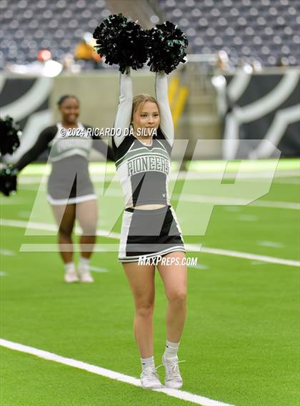 Thumbnail 3 in Fort Bend Marshall vs. Iowa Colony (UIL 5A Football Division II Semi-Regional) photogallery.