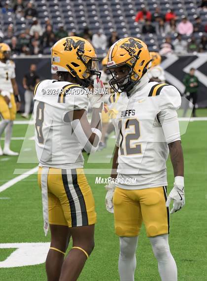 Thumbnail 1 in Fort Bend Marshall vs. Iowa Colony (UIL 5A Football Division II Semi-Regional) photogallery.
