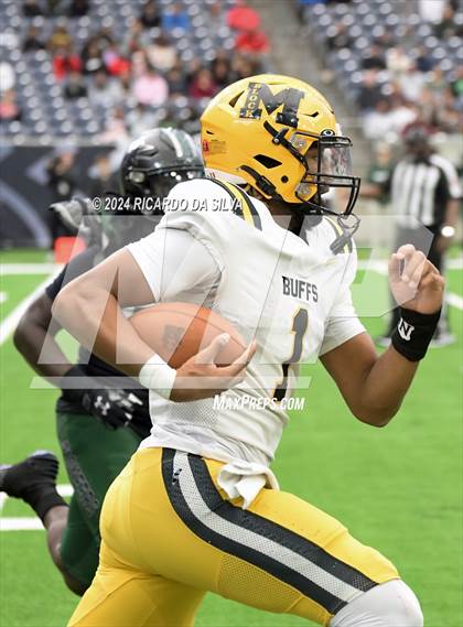 Thumbnail 2 in Fort Bend Marshall vs. Iowa Colony (UIL 5A Football Division II Semi-Regional) photogallery.