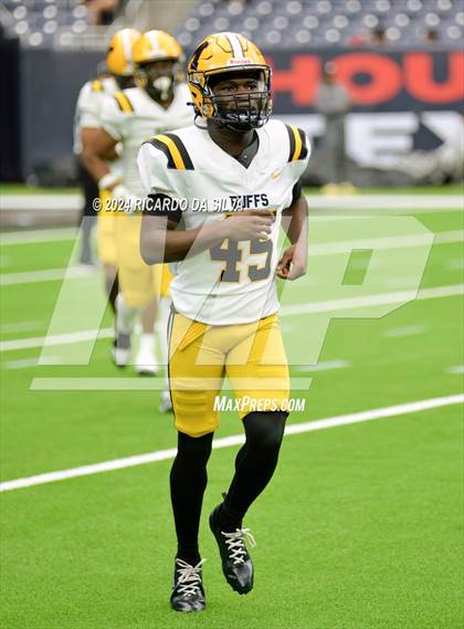 Thumbnail 3 in Fort Bend Marshall vs. Iowa Colony (UIL 5A Football Division II Semi-Regional) photogallery.