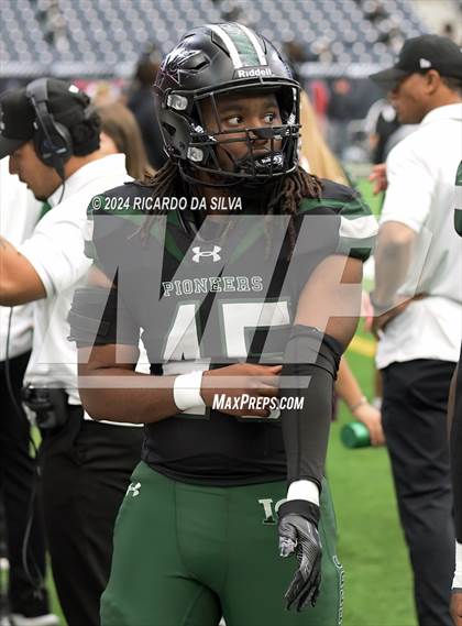Thumbnail 3 in Fort Bend Marshall vs. Iowa Colony (UIL 5A Football Division II Semi-Regional) photogallery.
