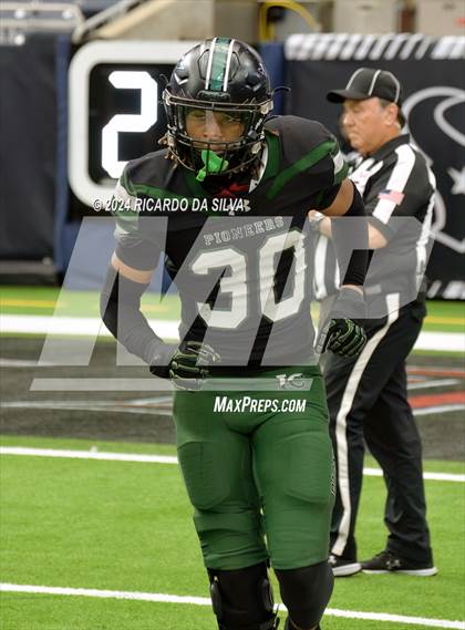 Thumbnail 3 in Fort Bend Marshall vs. Iowa Colony (UIL 5A Football Division II Semi-Regional) photogallery.