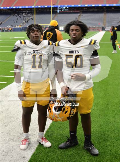 Thumbnail 2 in Fort Bend Marshall vs. Iowa Colony (UIL 5A Football Division II Semi-Regional) photogallery.