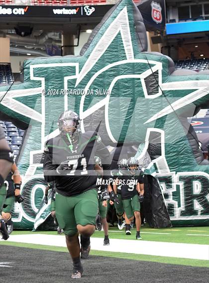 Thumbnail 2 in Fort Bend Marshall vs. Iowa Colony (UIL 5A Football Division II Semi-Regional) photogallery.