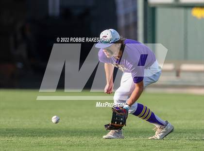 Thumbnail 3 in Shiner vs. Garrison (UIL 2A Baseball Semifinal) photogallery.