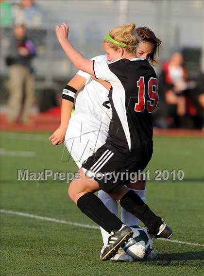 Thumbnail 3 in Esperanza vs San Clemente (CIF SoCal D1 Regional Final) photogallery.