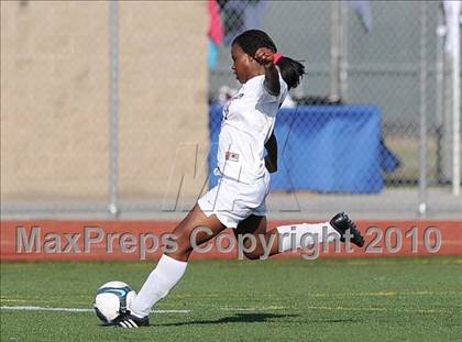 Thumbnail 3 in Esperanza vs San Clemente (CIF SoCal D1 Regional Final) photogallery.