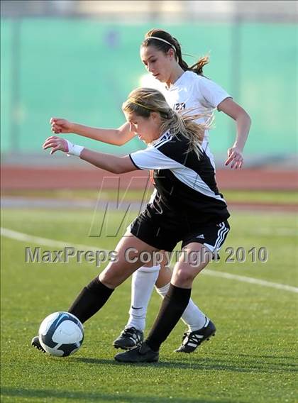 Thumbnail 1 in Esperanza vs San Clemente (CIF SoCal D1 Regional Final) photogallery.