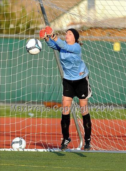 Thumbnail 2 in Esperanza vs San Clemente (CIF SoCal D1 Regional Final) photogallery.