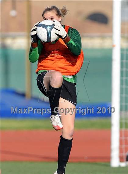 Thumbnail 3 in Esperanza vs San Clemente (CIF SoCal D1 Regional Final) photogallery.