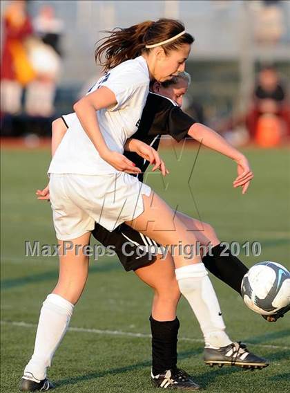 Thumbnail 3 in Esperanza vs San Clemente (CIF SoCal D1 Regional Final) photogallery.