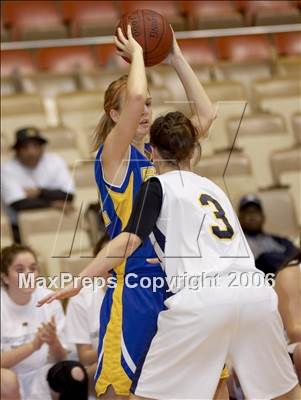 Thumbnail 3 in Bakersfield Christian vs Mission Prep (CS D5 Final) photogallery.
