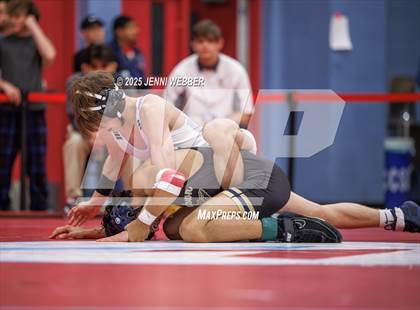 Thumbnail 1 in NIAA 4A 3rd Place Rounds photogallery.