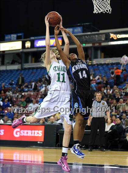 Thumbnail 2 in Rialto vs. St. Mary's (CIF State D2 Final) photogallery.