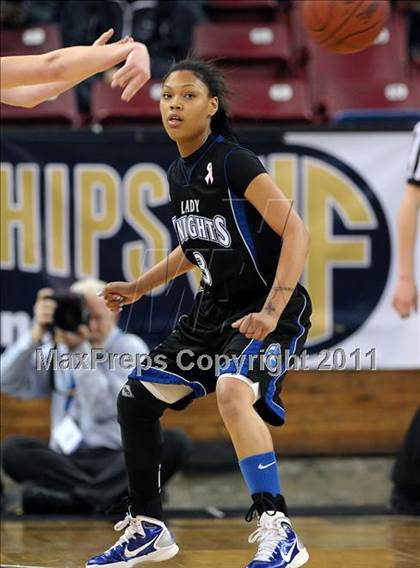 Thumbnail 3 in Rialto vs. St. Mary's (CIF State D2 Final) photogallery.