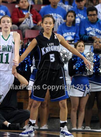 Thumbnail 3 in Rialto vs. St. Mary's (CIF State D2 Final) photogallery.