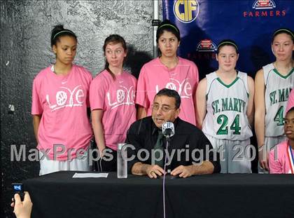Thumbnail 1 in Rialto vs. St. Mary's (CIF State D2 Final) photogallery.