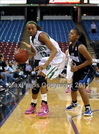 Thumbnail 2 in Rialto vs. St. Mary's (CIF State D2 Final) photogallery.