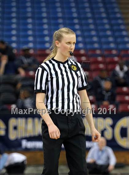 Thumbnail 2 in Rialto vs. St. Mary's (CIF State D2 Final) photogallery.
