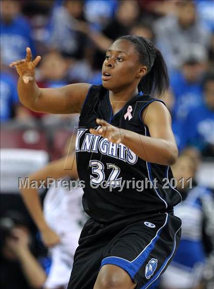 Thumbnail 2 in Rialto vs. St. Mary's (CIF State D2 Final) photogallery.