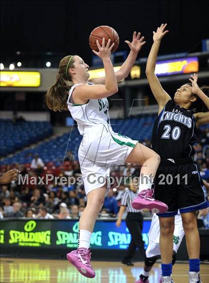Thumbnail 3 in Rialto vs. St. Mary's (CIF State D2 Final) photogallery.