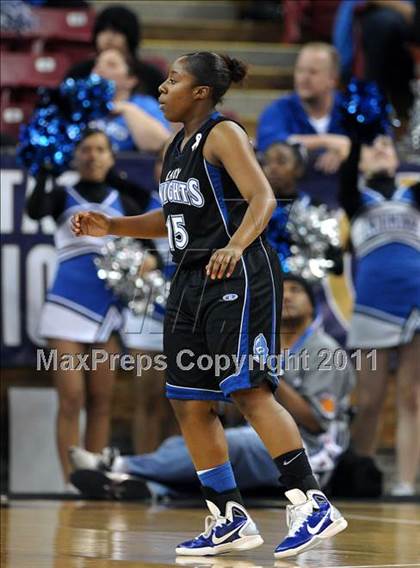Thumbnail 2 in Rialto vs. St. Mary's (CIF State D2 Final) photogallery.